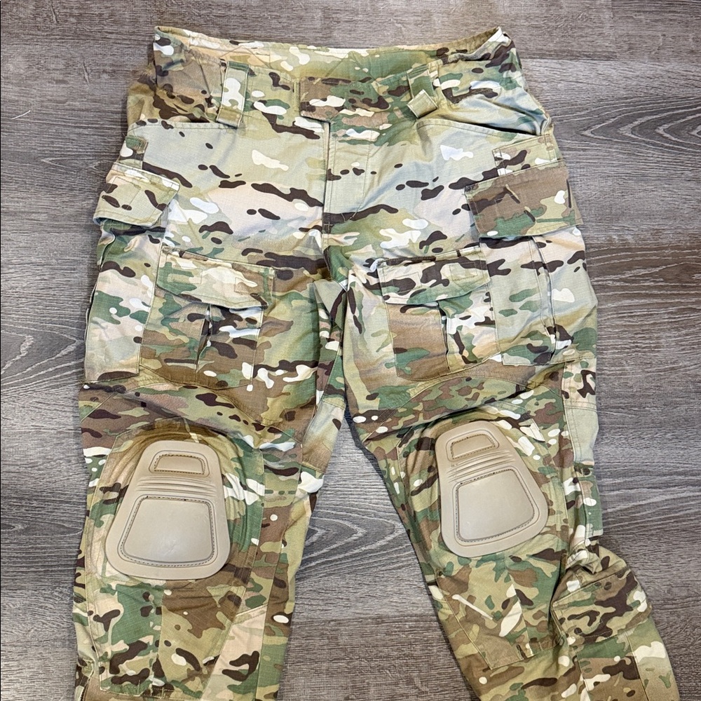 Crye Precision (34x30 // 34S) G3 Combat Pant with air flex knee pads
